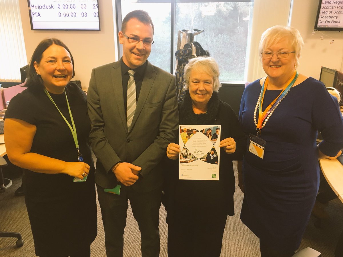 DMCold's tweet image. Absolutely fantastic to have Janet Dawson, our Chief HR Officer, sharing #ValuesAwards in our @Carillionplc Customer Experience Centre!  Well done guys. #WeAchieveTogether