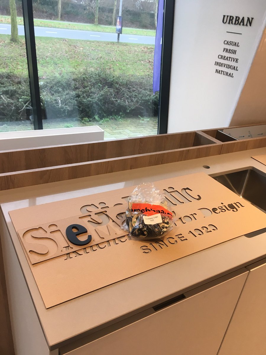 SieMatic Boutique in onze showroom in #Lelystad is bijna af! Wordt mooi! Onze kopers kunnen binnenkort ook kiezen voor #SieMatic!