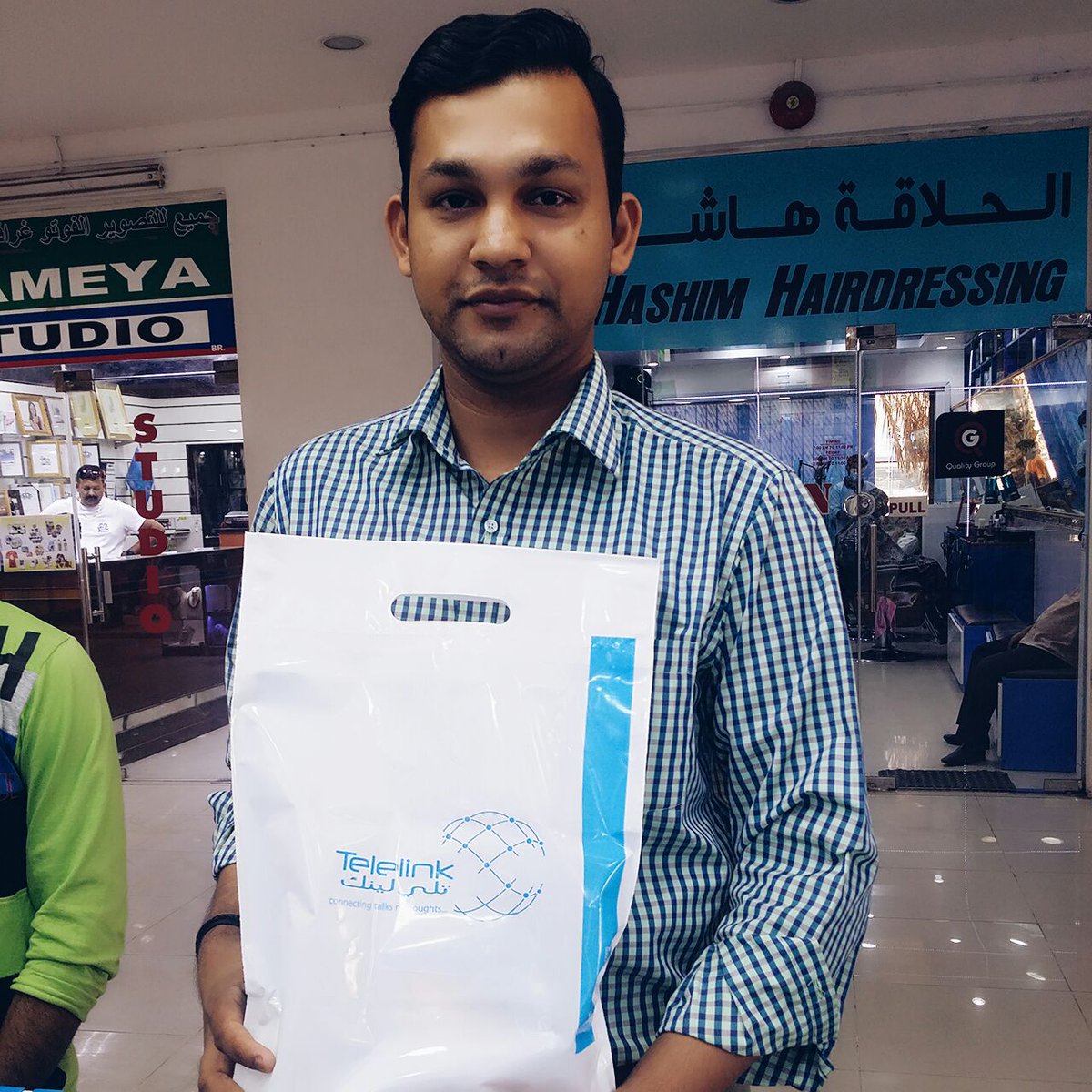 TelelinkCOMM's tweet photo. Congratulations Anish Kumar on winning the Jackpot Contest and thanks for visiting our outlet in Dubai. #UAE #Telelink #Contest
Stay tuned for more contests! https://t.co/01xZ1GR7v2