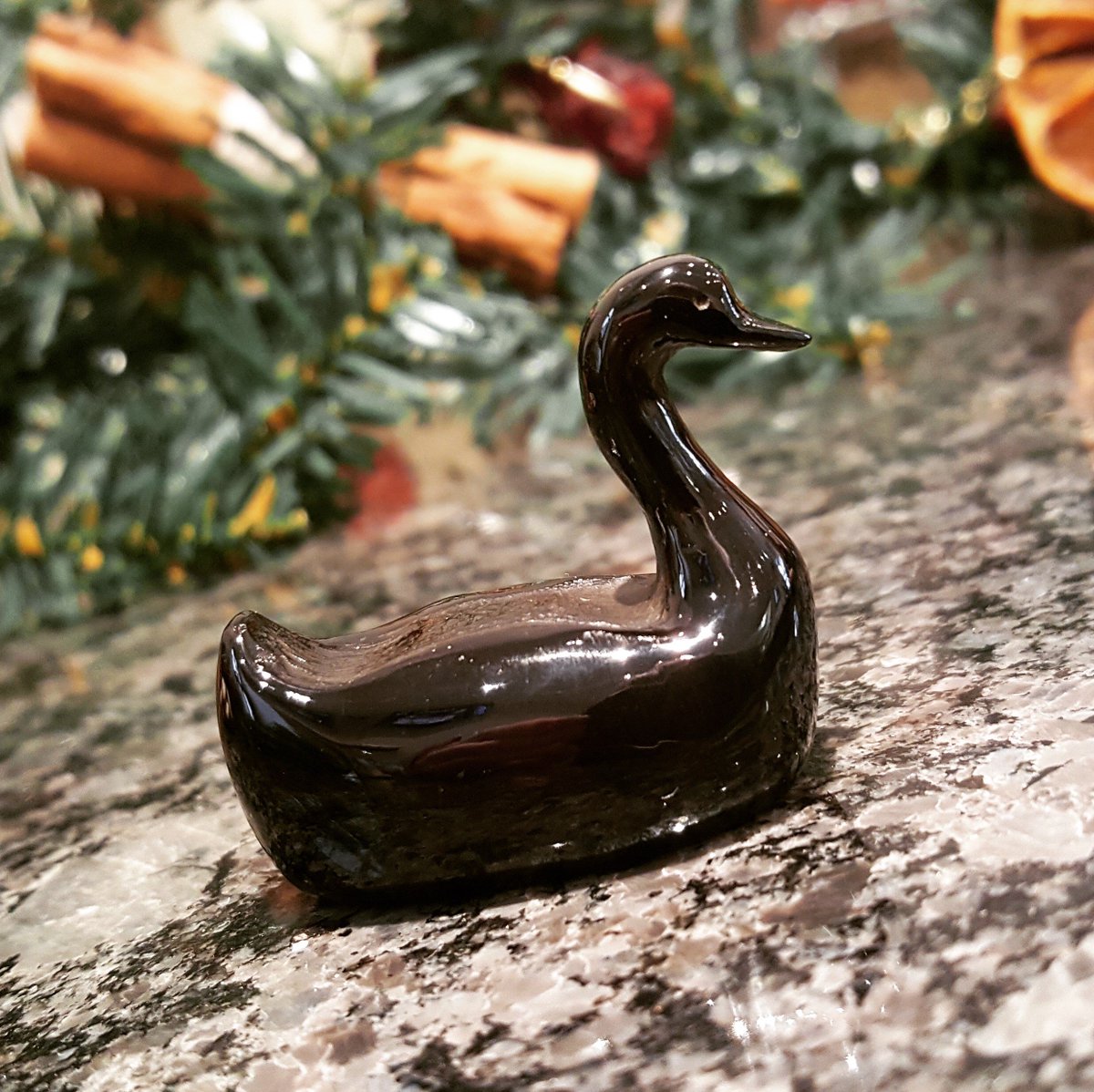 W_Hamond's tweet photo. On the seventh day of Christmas my true love sent to me, seven swans are swimming!
#12daysofchristmas #jewelleryworkshop #whitbyjet #jet #lapidary #carving #atthebench #jeweller #festive #christmas #whitby #yorkshire #madeinwhitby #whamond #swan https://t.co/ak0nXLYej5