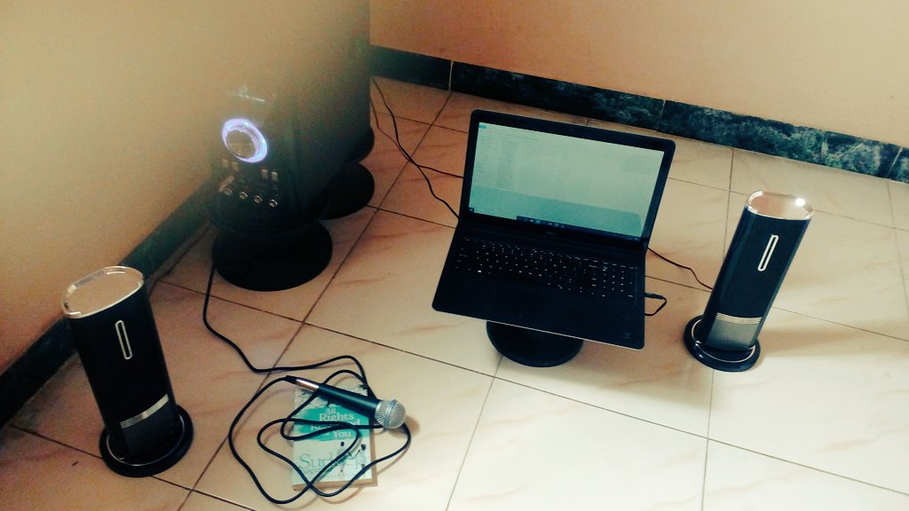 Sivanesantweets's tweet image. new room &amp;lt; &amp;gt; new set
#weekendpractice #dadsgift 
🎤🍃💙