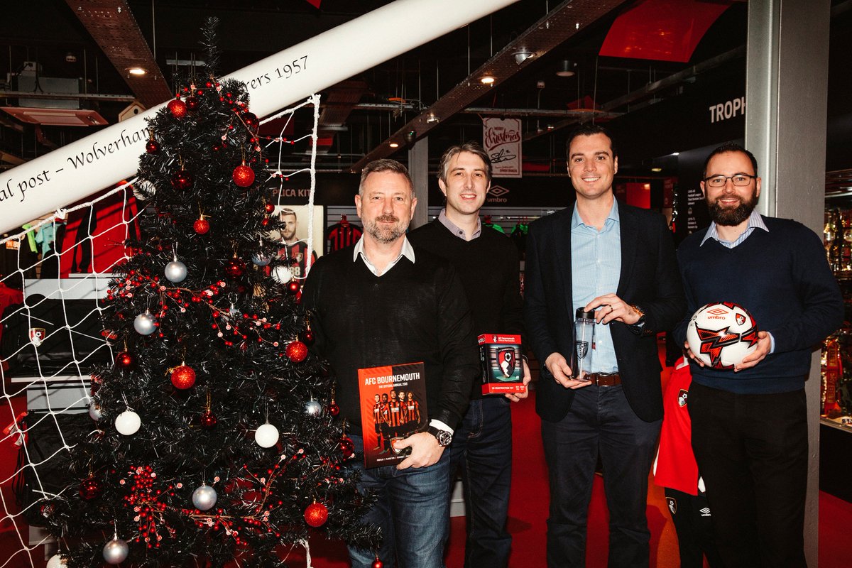 AFCBusiness's tweet photo. Executive Partner @CMPprint visited us at Vitality Stadium today to purchase £500 worth of merchandise which they have generously donated to @wave105radio's Mission Christmas. 👏🎅🎄 https://t.co/EdYUGm9oeN