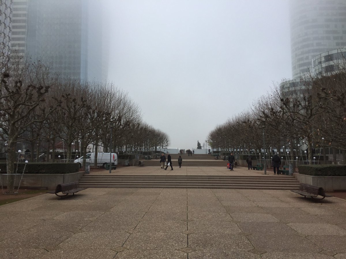 Suivez @ParisLaDefense tweet media