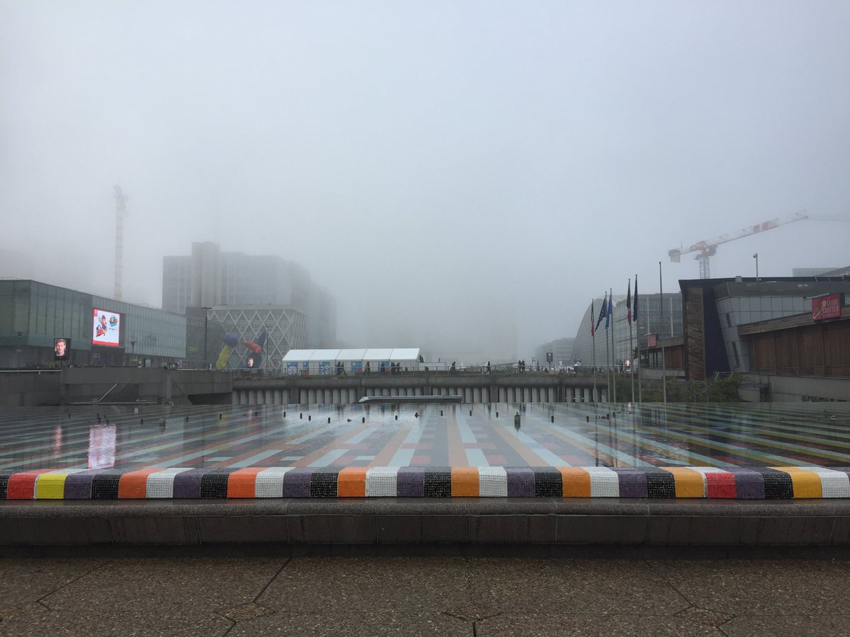 Suivez @ParisLaDefense tweet media
