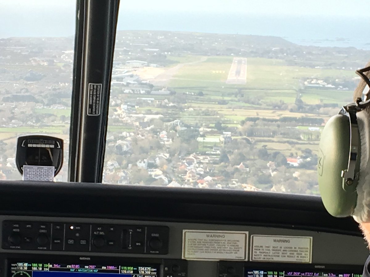 WayneBulpitt's tweet photo. Excellent experience with @flywithwaves for brief meeting in Jersey, flew when I wanted to, and return flight 30m early as all present. Great service from Liam, @GamaAviation in Jersey too. Wish you guys well. #flywithwaves https://t.co/uhiUQ3Czju