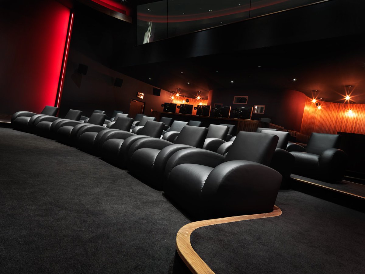 Now, this is a cinema. @molinare_post #cinema #grading #theatre