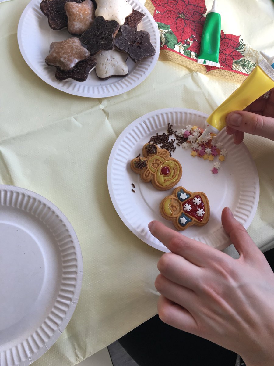 krystygill's tweet photo. Great fun in Chalvey Community Centre this afternoon @jlingard1989 @avnindermookar1 @lcljersey https://t.co/VS0OewU961
