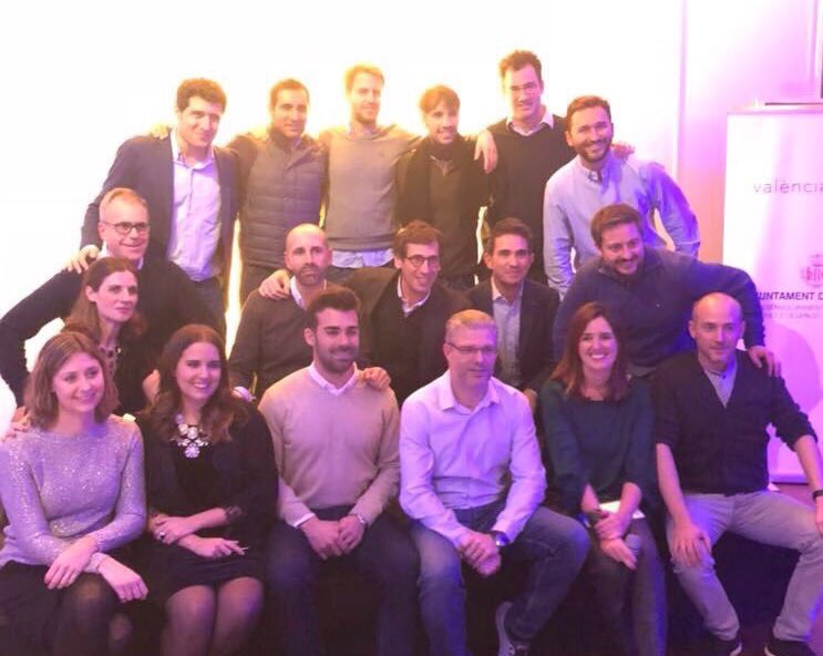AjuntamentVLC's tweet photo. Més de 250 persones reivindiquen la importància creixent de #València en el marc startup europeu en la #NocheStartupsVLC.  https://t.co/ZUv793GThr https://t.co/fDQ4XmlyfL