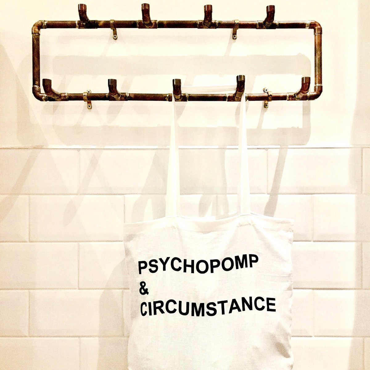 PsychopompMD's tweet image. Treat your gin lover to one of our experience vouchers! Available online and from the distillery microdistillery.co.uk/index.php #giftofgin #gin #bristolgin #MerryBristmas #bristol