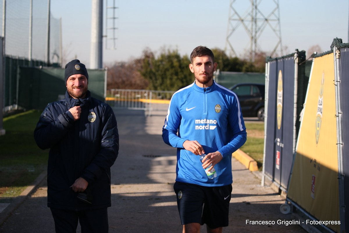 HellasVeronaFC's tweet photo. ⚽️🏋️♀️ Tra @IsokineticMed e lo #SportingCenter di Peschiera, prosegue il recupero di Bianchetti! Forza Matte! 💪💪
#DaiVerona https://t.co/8UPzzUJth6
