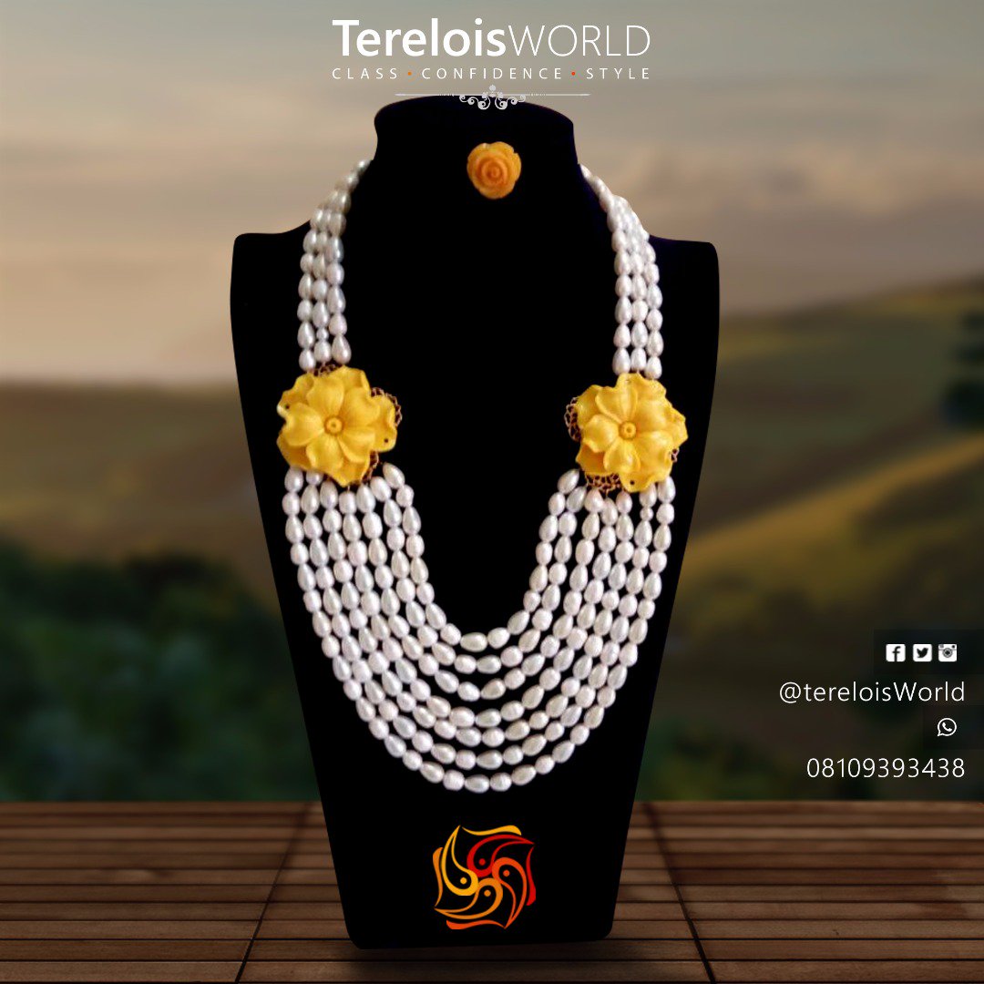 TereloisWorld's tweet photo. All made in Nigeria! All my made by hand! Amazing pieces. #MakeAWomanHappyThisChristmas #MadeinNigeria #Asoebi #handmadeislovemade https://t.co/AsxPzwVBmv