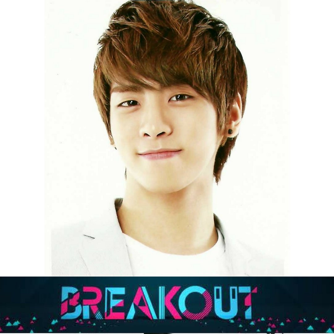 BreakoutNET's tweet photo. #BreakoutNETInfo RIP Kim JongHyun, member of Shinee, 18 December 2017.
Our deepest condolences to family, member, friends, and Shawol. May the comfort of God help you through this difficult time. ๐ https://t.co/zhV8nSIRYf
