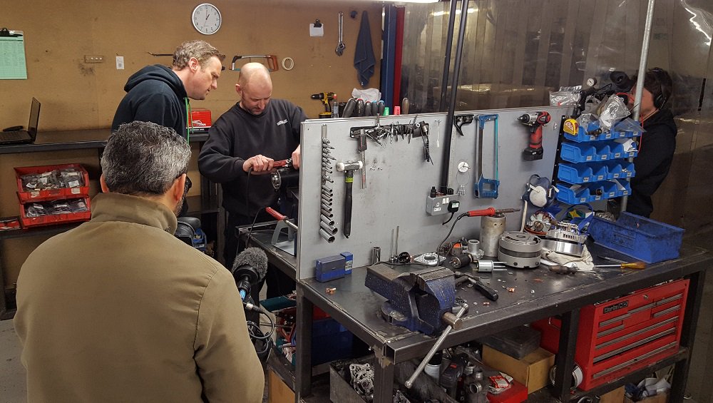 PowerliteUnits's tweet image. Nice to have #TimShaw around this morning for a bit of a tinker.... All to be revealed soon. #carSOS powerlite-units.com