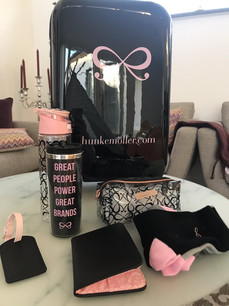 Thank you for an amazing Christmas gift!😍🎀 #hunkemoller <a href="/christelrup/">Christelruppetersson</a> @SorenThomsenHKM