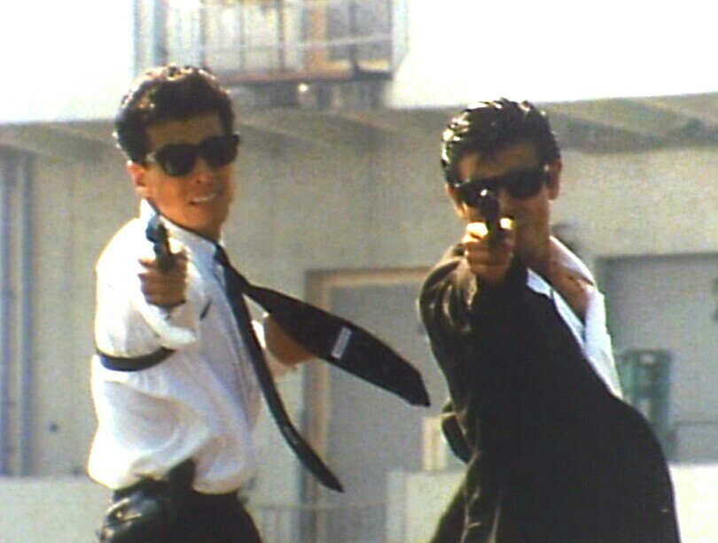 تويتر 横浜に行きたいけど我慢してる冬将軍 على تويتر Tvkさんのあぶない刑事 本日は最終回 悪夢 だったそうで この最後のシーン 最高ですよねと一言申し上げたい Tvk映らない民より あぶない刑事 T Co 1gpimdsnaq