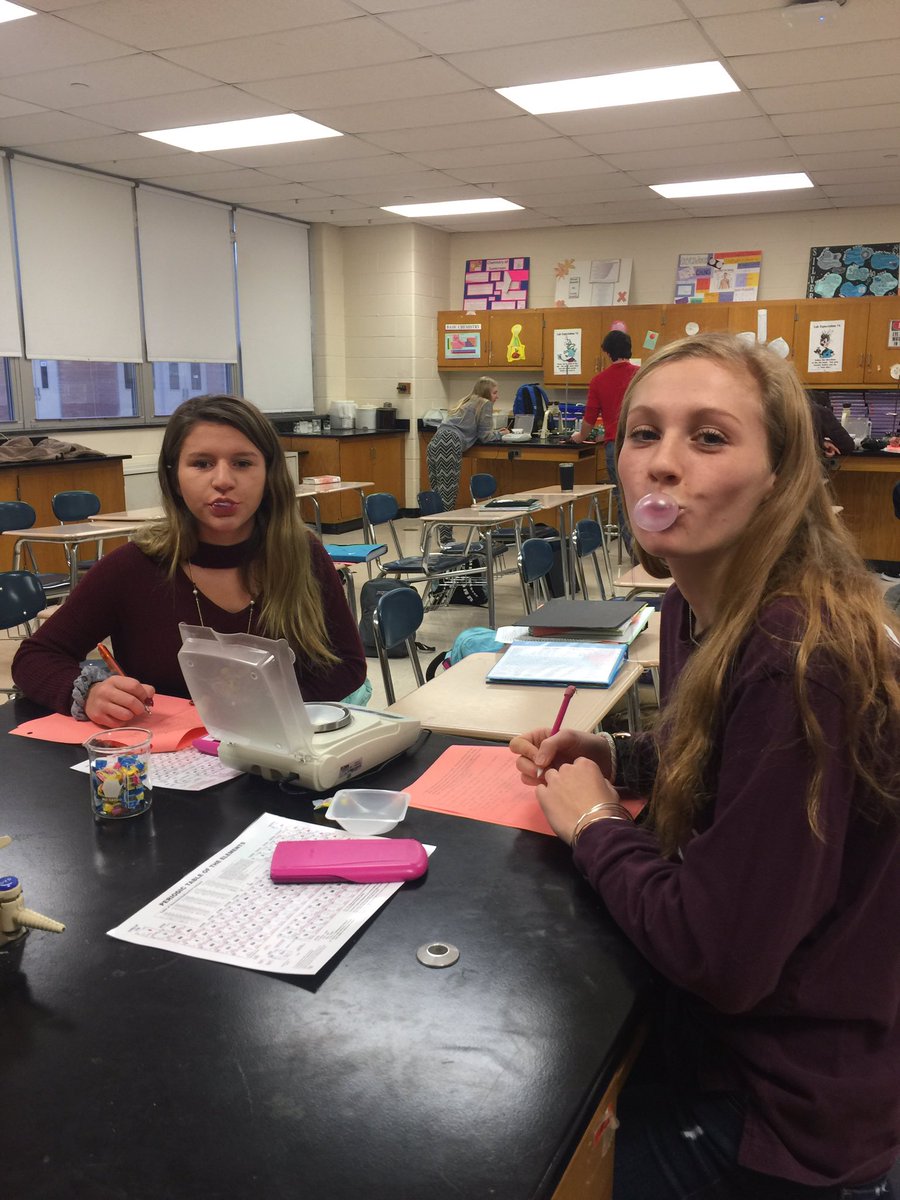 mrsnicolosi's tweet photo. Honors #chem Ss working together to show what they have learned about #chemicalformulas #PBL #science #learnbydoing @WHRHighSchool https://t.co/bopG9uezED
