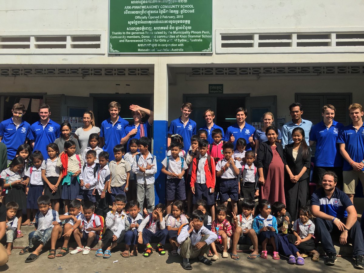SICImmersions's tweet photo. Bright and early teaching at KK1 #cambodiawhite #teaching #thegreatcold2017 #wholeftthefridgeopen https://t.co/hPLsAphLqq