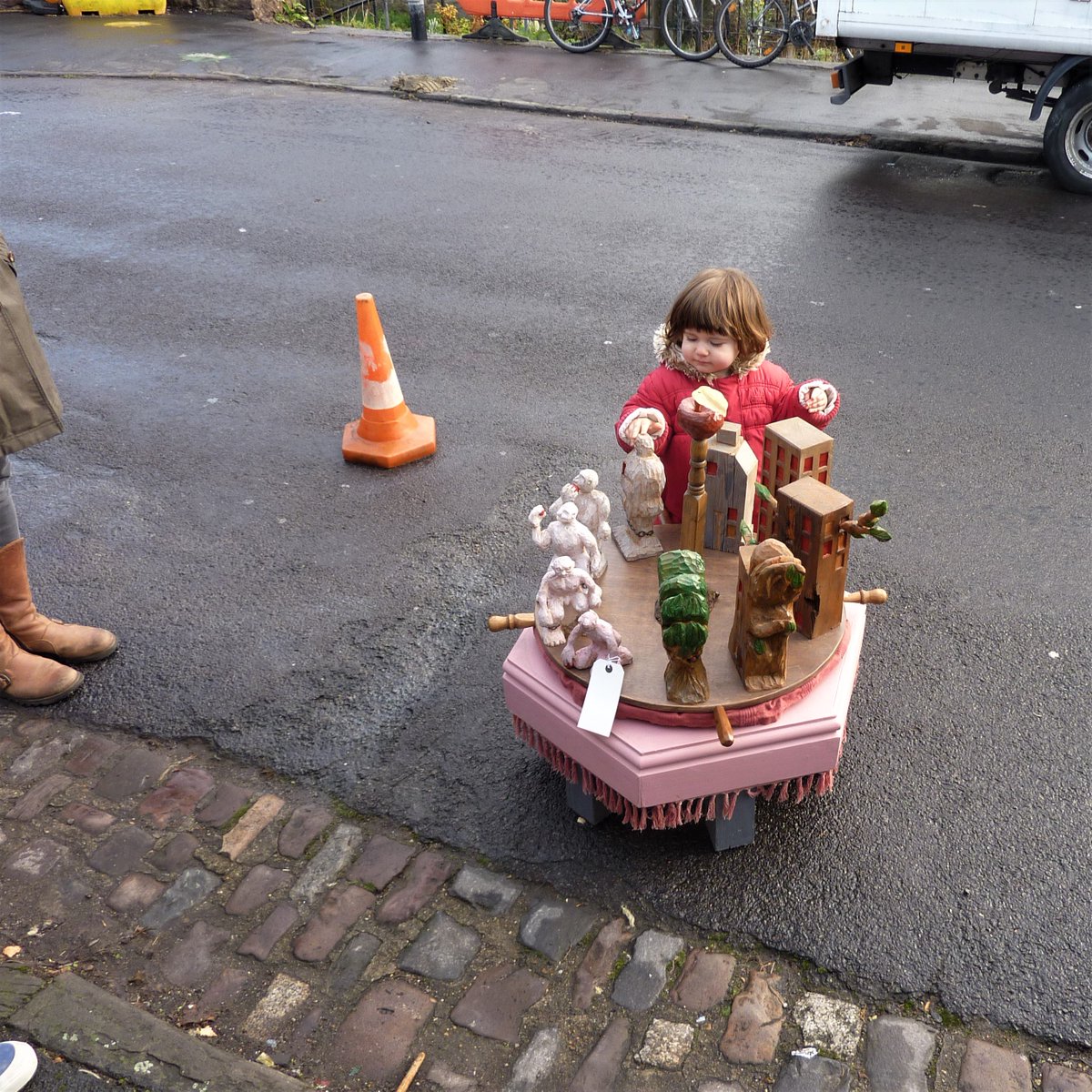 UniversalBendel's tweet photo. Some pics of Easton Arts Trail At Christmas 2017 below and more courses coming up in 2018 see:- https://t.co/jQhRBRwXbK https://t.co/FmNk5VuLLB