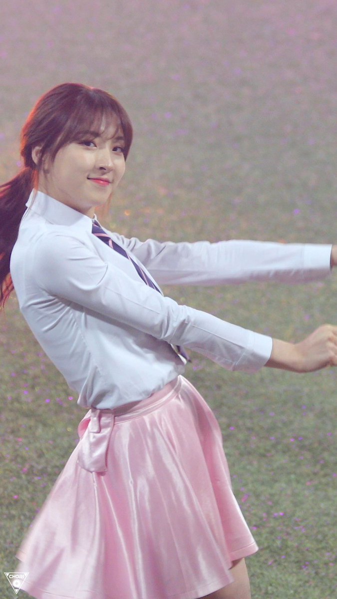 CS_CStudio's tweet photo. 171219 #우주소녀 #은서 (#WJSN/#EUNSEO) - #너에게닿기를@SHARE THE DREAM FOOTBALL MATCH/Fancam By 쵸리(Chori)

https://t.co/0ZEegjecYk https://t.co/PTSHEzyG0c