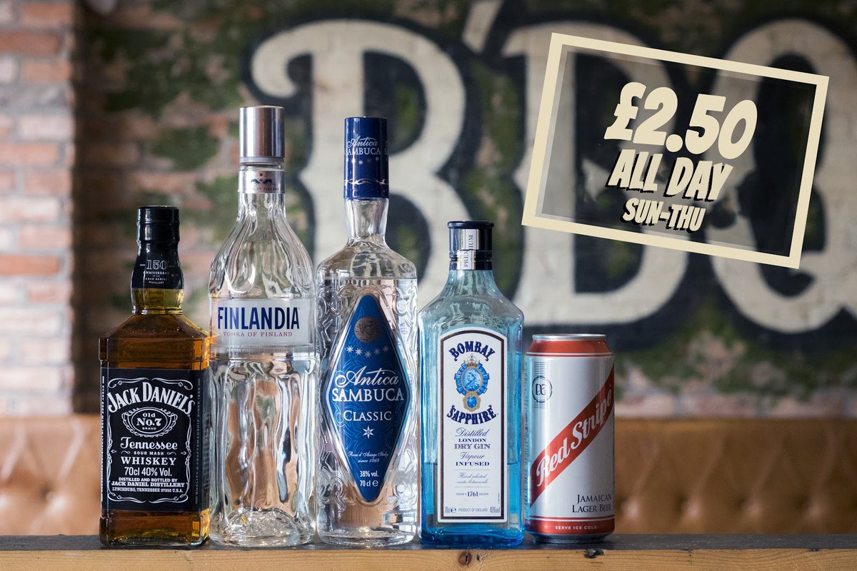 We’ll have you feeling jolly this season with spirit mixers and Red Stripe only £2.50! 

To book, call 0141 237 4040 or visit crafty-pig.com/reservations.p…

#awayoflife #thecraftypiggla #foodporn #glasgow #glasgowestend #glasgowsports #craftbeer #sportsbar #bestwings