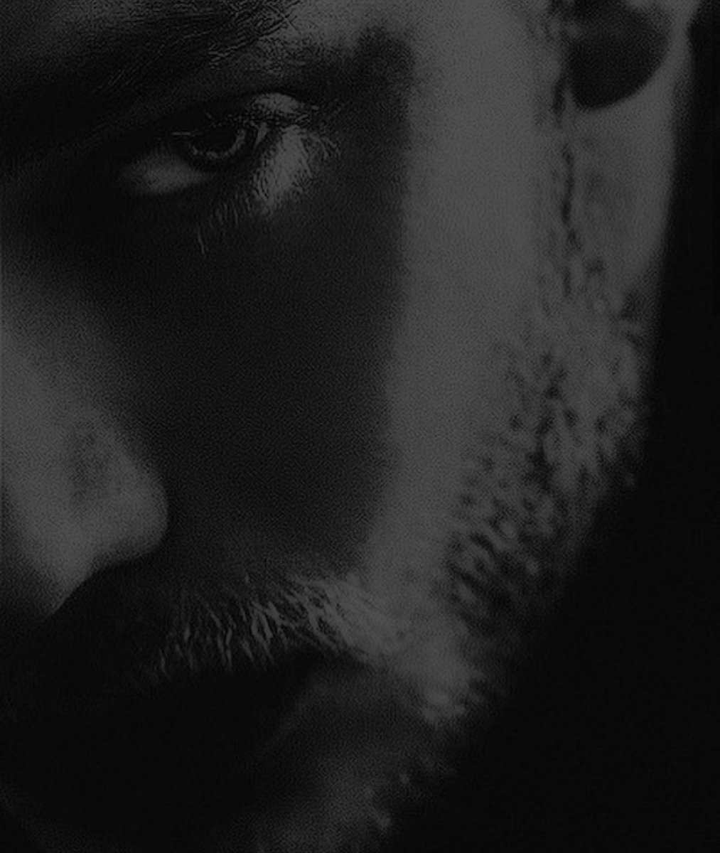 Os contidos que me perdoem, mas eu nasci para ser intenso.