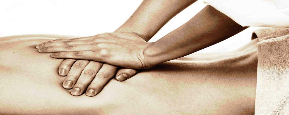 seisplumas_'s tweet photo. Mar Alagarda:  “Lo principal está en ser consciente de lo importante que es tu cuerpo.” https://t.co/OywjhdkL90 https://t.co/pBNc2lYm5P