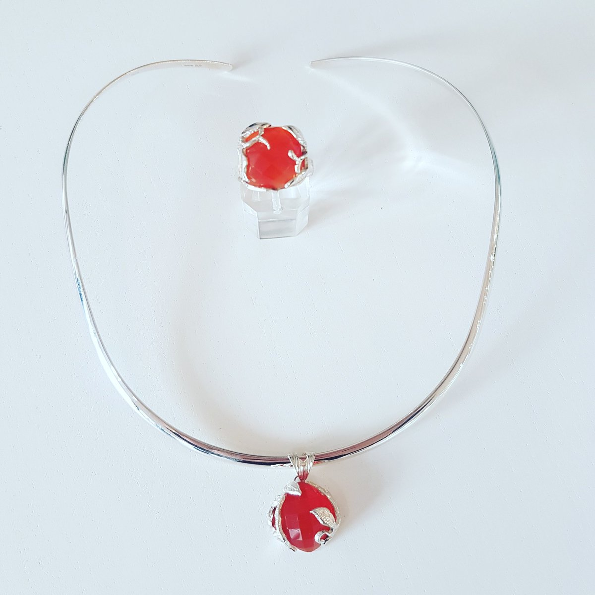 all_earrings's tweet photo. How amazing is this combination!? Stunning Carnelian gemstones set in hallmarked silver
#theearringcollection #carnelian #handmadejewelleryuk #sterlingsilver #orangegems https://t.co/bPKuscifTa