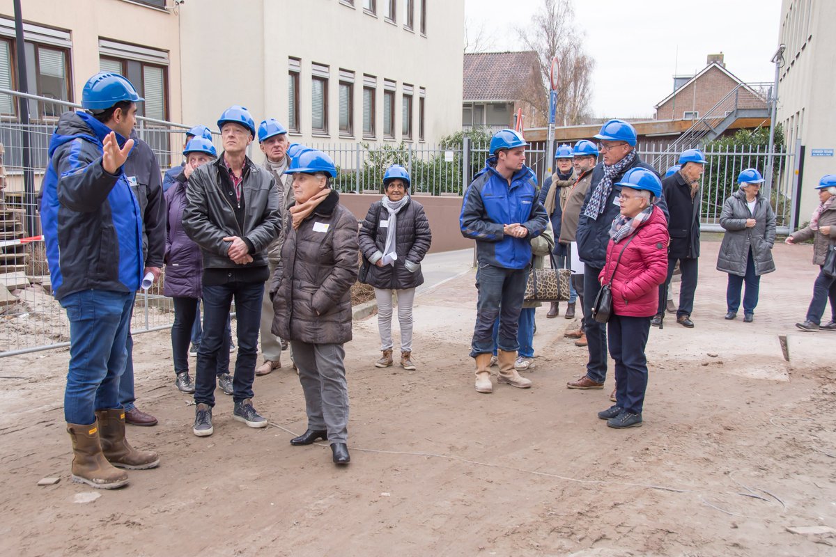Open dag was succes op ons project in Barendrecht. Samen georganiseerd met opdrachtgever <a href="/PatrimoniumB/">PatrimoniumB</a> voor toekomstige bewoners van de 40 appartementen in centrum Barendrecht. Interessant artikel over project bit.ly/2kVrgnv  #UAVGC #samenwerking <a href="/RuudIJzenbrandt/">Ruud IJzenbrandt</a>
