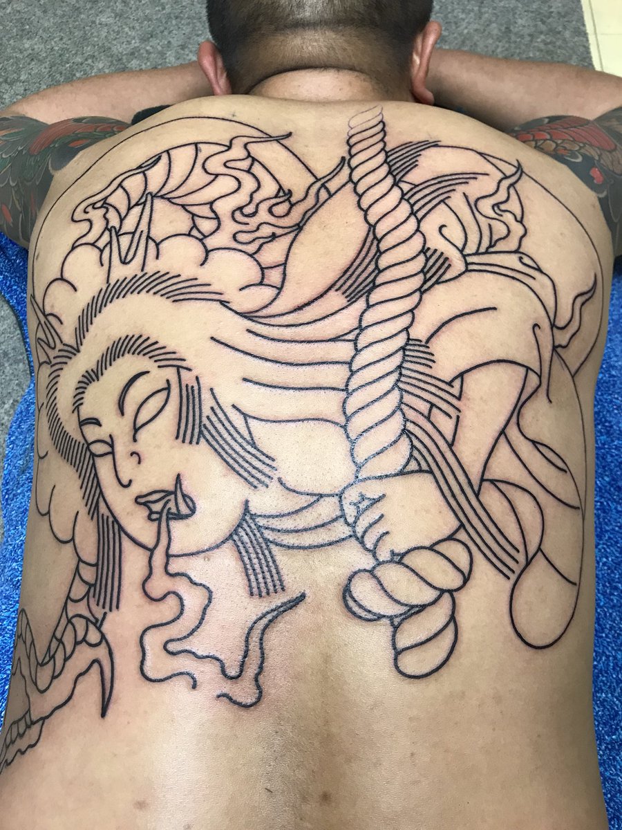 紀州彫酒 安珍清姫の 筋をはしりました あんちん清姫は 私の地元の物語です 本日の作業時間は 2時間 料金 筋 は 15 000円です 和歌山 御坊市 紀州 彫酒 清姫 安珍清姫 道成寺 刺青 タトゥー Tattoo