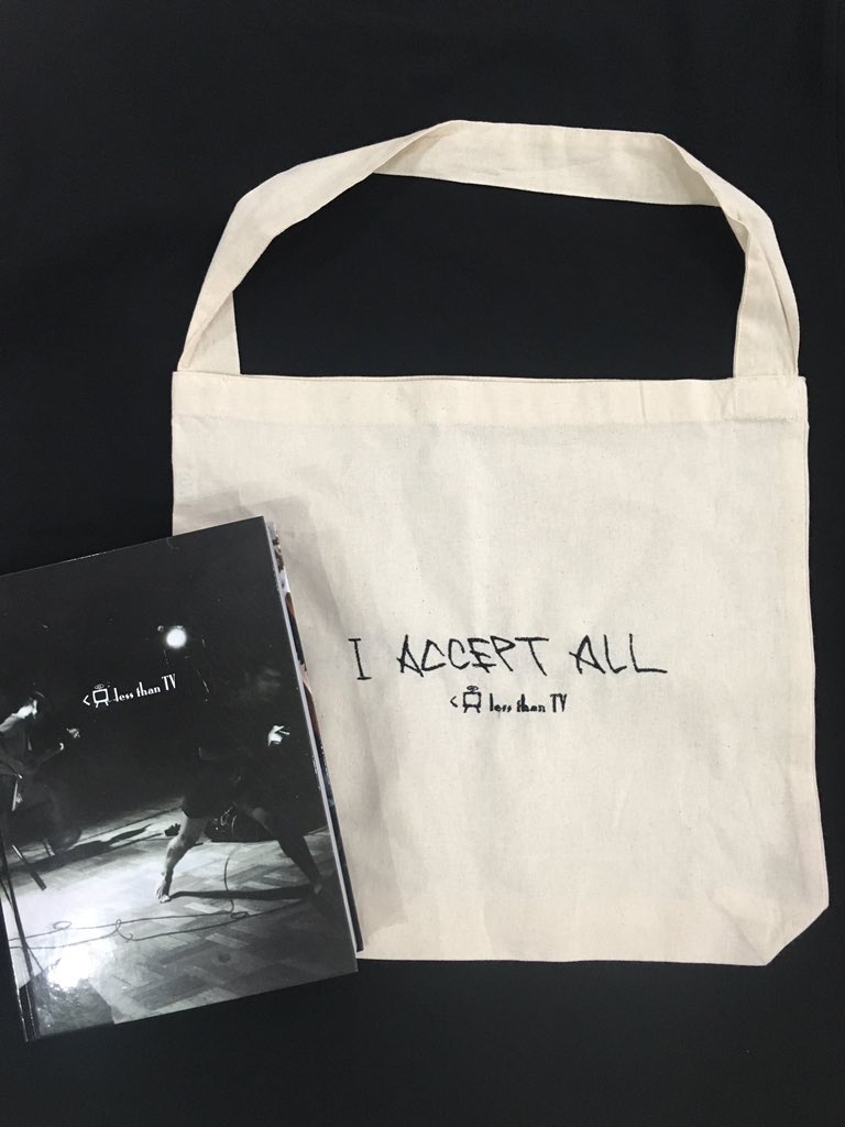akaseyuking's tweet photo. 【価格表】
I ACCEPT ALL×レスザンTV刺繍トート
1,500円

刺繍Tee（白ボディ）
2,000円

刺繍Tee（その他）
2,500円

三島タカユキさん撮影・photoTee 2種
3,000円

三島さんTeeに刺繍追加もプラス1000円でできます！

#lessthanTV #IACCEPTALL #IACCEPTALL巡回展  #三島タカユキ @yacht_maison https://t.co/Zc0ToX16jU