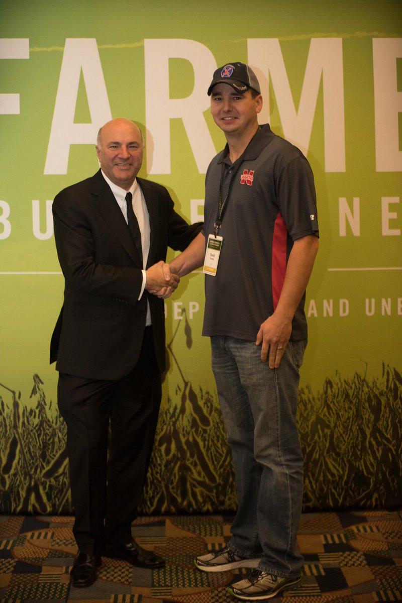 dieselgt93's tweet photo. Me and @kevinolearytv at #F2F17 https://t.co/JttJPesXXC