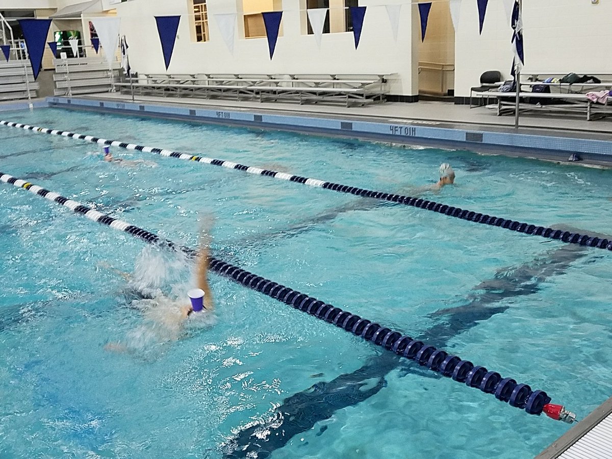 megraves1's tweet photo. Morning swim practice.  Great way to start your morning https://t.co/YTVeNZyOdm