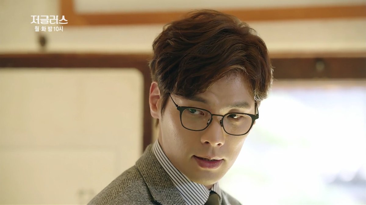 글자는 점 하나 찍는 거에 따라서 그 뜻이 완전히 바뀌는데, 사람은 옷 하나 바꿔 입는다고 해서 그 사람이 바뀌는 게 아닙니다.
#저글러스 #남치원 #최다니엘