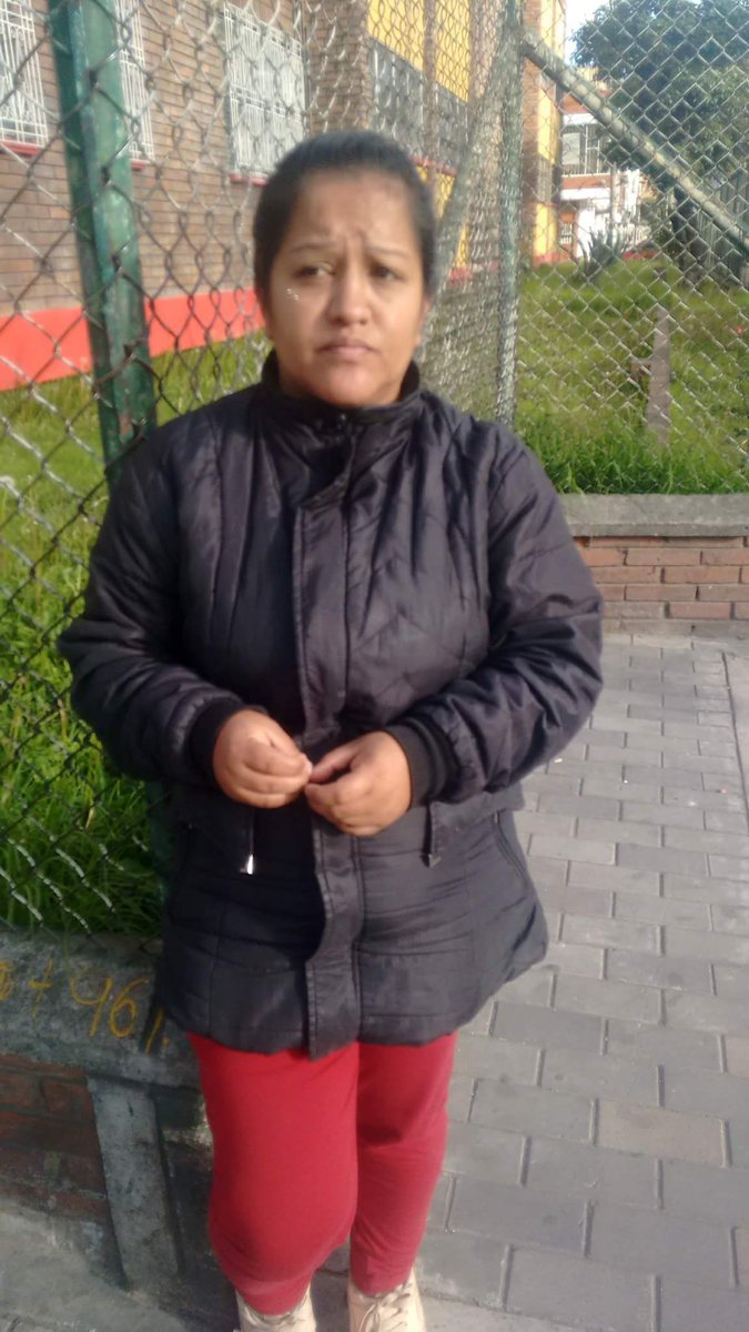 danduqprensa's tweet photo. Estas dos ratas se metieron al negocio de mis papás, y mi mamá quién se encontraba sola la atracaron los hijueputas llevándose el producido y el celular. Cuándo miramos, se estaban tomando fotos con él. Agradezco su difusión para que vean estas escorias. https://t.co/4bqOZhQd0H