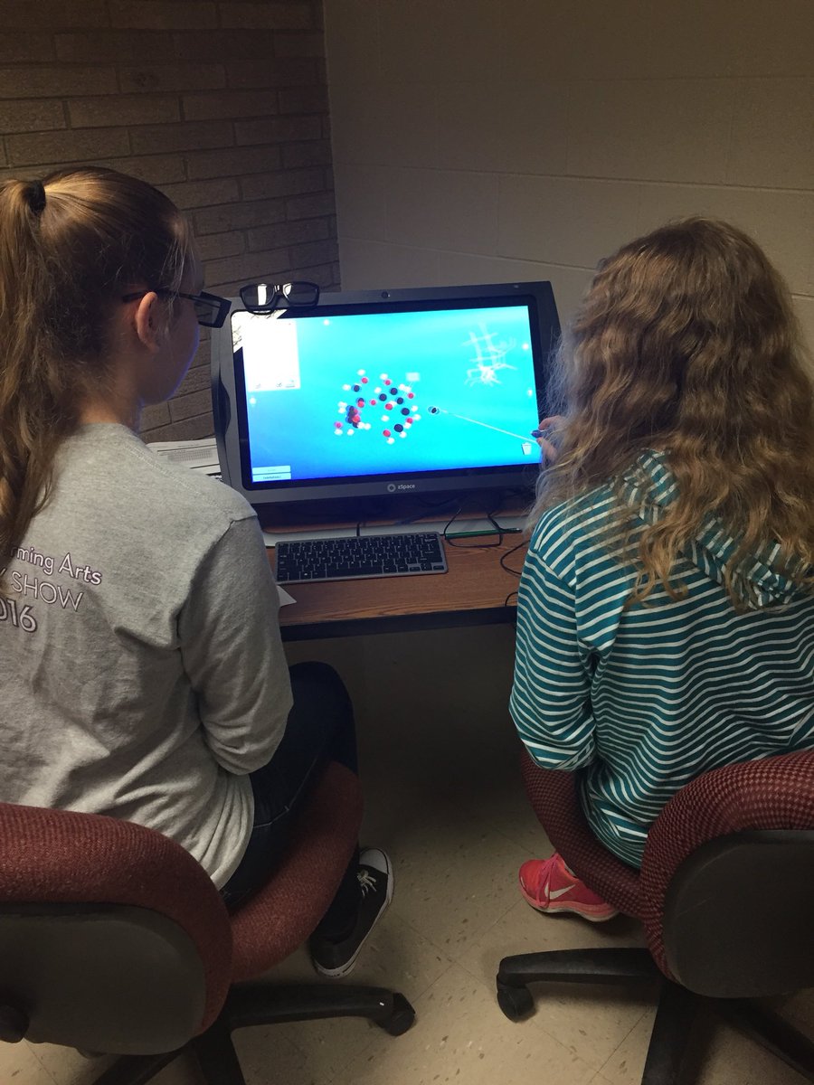 KuehnScience's tweet photo. Exploring the structure of carbohydrates with @zSpace @LuxCascoHS #wearespartans https://t.co/1c23QwDYt6