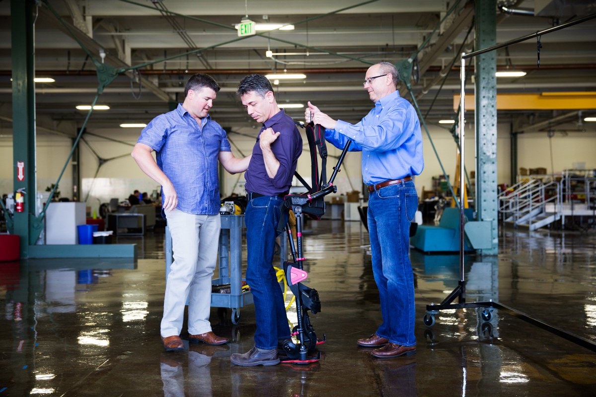 JVFeyerton's tweet photo. In construction, #exoskeletons can be used to help the workers carry heavy pieces of equipment. 
https://t.co/RguYQq3KQg https://t.co/RWeG1x11r9
