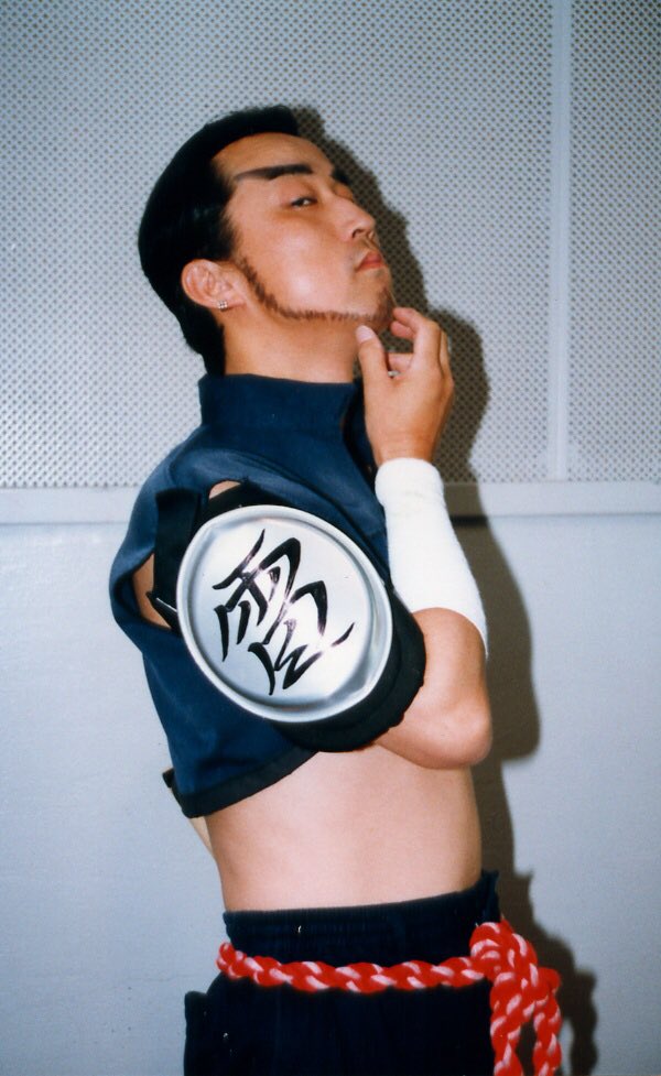 奇行師 Kikoumaster Ff10 アーロン 当時初コスした時の年齢は34で設定年齢 に近かったのだが長い事続けていると40を超えた辺りからしっくりときて50になった今ではアーロンの本当の年齢は35より上だろうと思う程にあの渋さは異常である