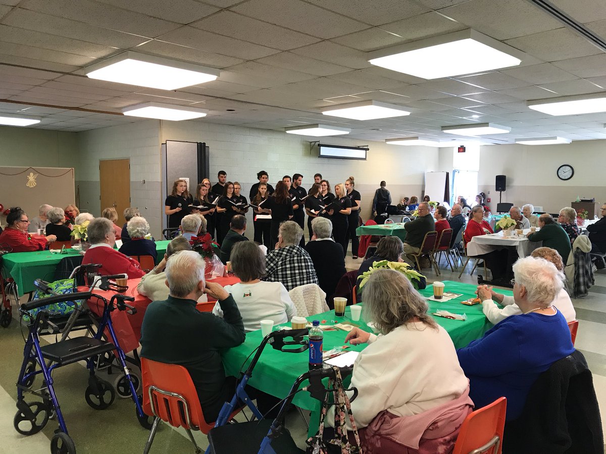 TLHaper's tweet image. SGAHS Expressions &amp;amp; strings celebrating the Season with our Windy Hill members! @SGASD_HS @SGSchoolNews