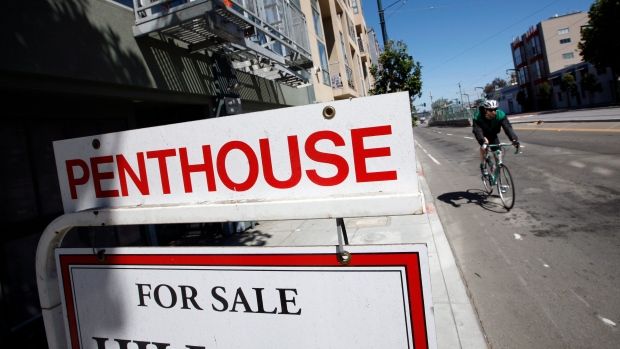 AdvancedMLS's tweet image. Non-residents of Canada own less than 5% of housing in Toronto, Vancouver buff.ly/2CFRuy1