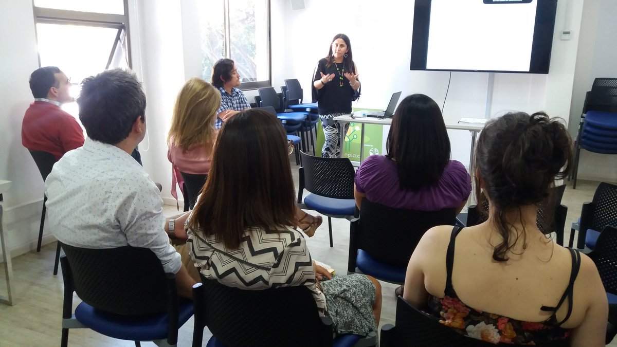 FIA_Chile's tweet photo. Hoy realizamos la presentación preliminar del estudio "Estrategia de innovación para el desarrollo de empresas #cooperativas agrarias, agroalimentarias y forestales", un nuevo aporte de #FIA a la modernización de estas organizaciones fundamentales para el futuro del sector https://t.co/hGTDBsMSx4