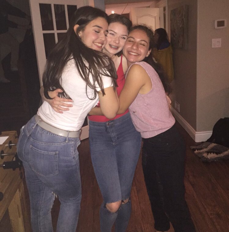 Steph__Obrien's tweet photo. Happy birthday pretty girl!! Loveee you!!💘💘💘@@TatianaHelmi https://t.co/BRQgr8uLff