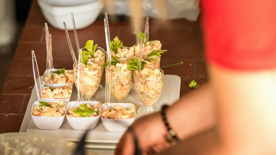 abruno_mio's tweet photo. #Pernil #picadas, #MesaDulce para mesas de #Navidad
Disfrutá estas fiestas con el mejor #catering!!
https://t.co/7uJme7JGdD https://t.co/rSeACGU85S