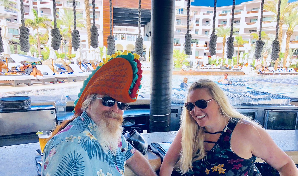 CFrankewich's tweet photo. @CaboAzulResort @tacobell love all of the staff from the concierge, front desk and crew at Flor De Noche. Can’t wait to come back! #DRI #StayVacationed #Cabo #tacohead https://t.co/aHokfiJxec