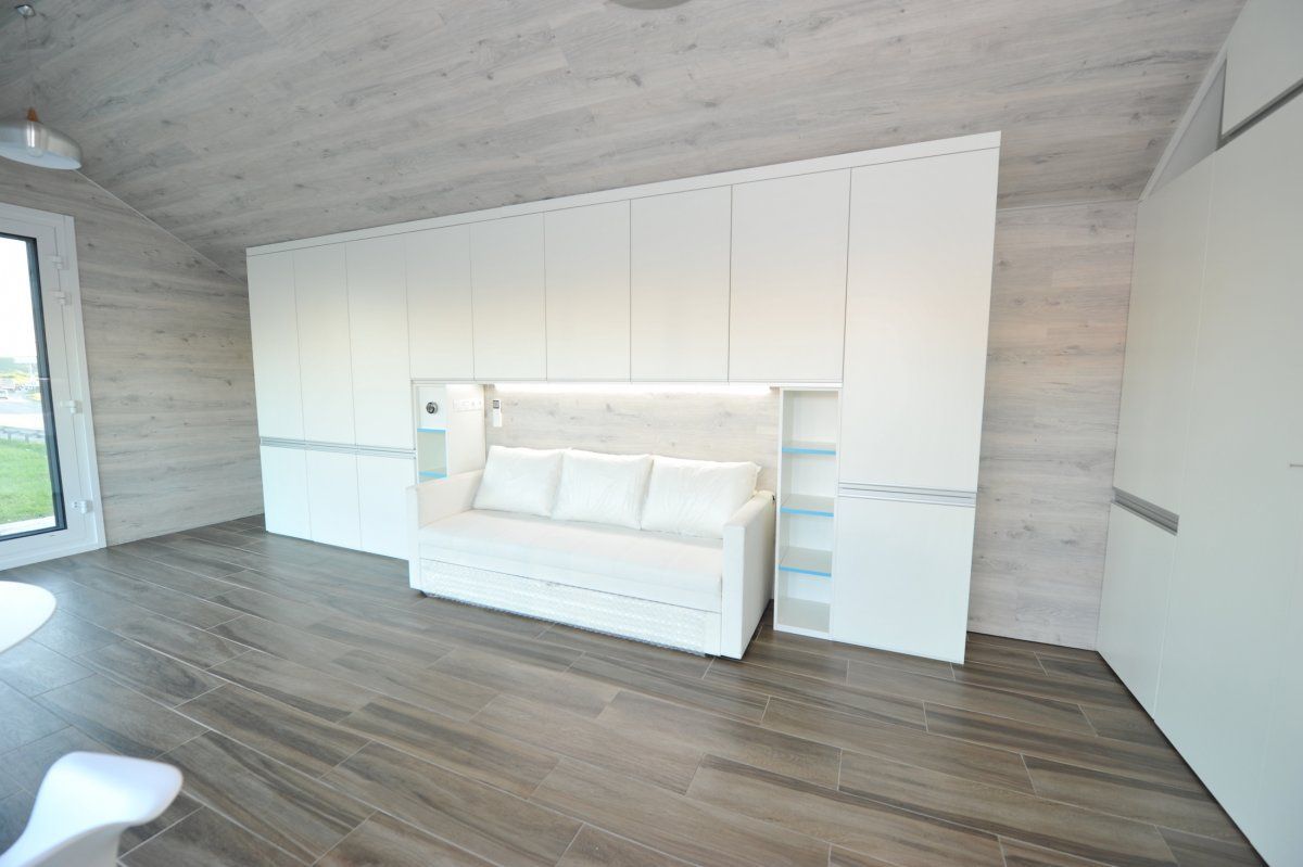 CRS_Graphics's tweet image. This is simply incredible! A robot can print this $64,000 house in as little as 8 hours buff.ly/2AJwWEg #midshour #sheffieldhour