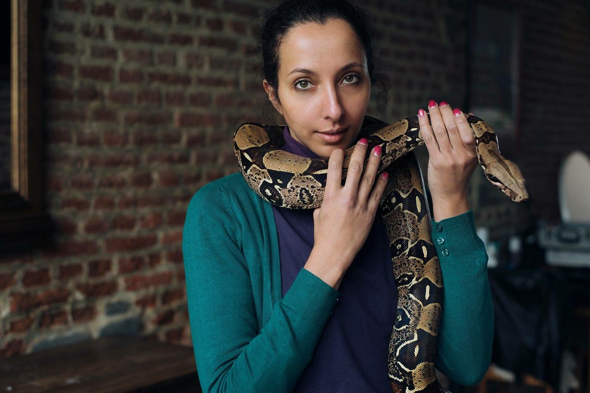 HouyamMakeUp's tweet photo. I enjoy with pleasure a great shooting with @Anastasia_Ve_ to hug a beautiful snake #shooting #photographer #photography #snake #beautiful #beautifulsnake #lovesnake #photooftheday #lovemyjob #makeupartist https://t.co/5EVWmEeyQh