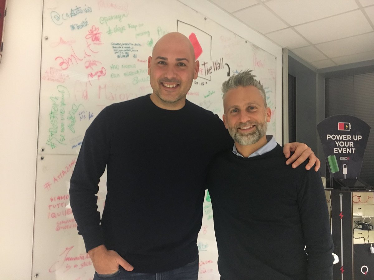 manzorob's tweet photo. Un amico e davvero un grande professionista... grazie @fabiolalli! #IQUIIXmasParty @IQUII https://t.co/4Vgni1U6BG
