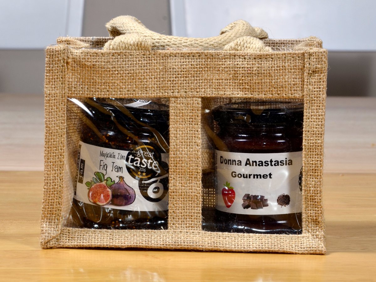 Fig and Strawberry Gift Bag bit.ly/2AZ2Psr #Leeds #London #gifts #giftidea #hampers #Christmas #Xmas #giftbasket #giftbag #giftsforher #Foodies #giftguide #giftgiving #Yorkshire #Manchester #Birmingham #Cumbria #FestiveFinds #festive