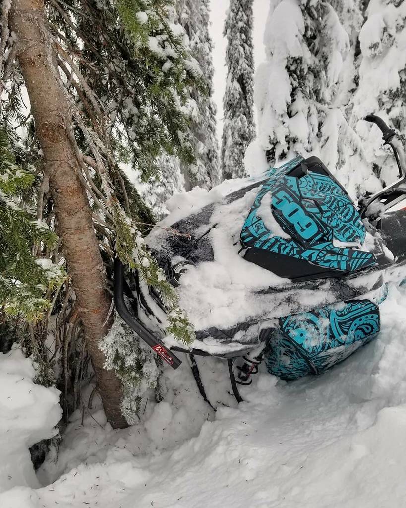 SledUSA's tweet photo. Putting that @burlybmfab EXO front bumper to work! πͺπ²
π·: @trenthooks
#SledUSA #RideWithPride #Snowmobiling #BMFab #BMFabrications https://t.co/v6dtlH2bY4 https://t.co/HGhJxRoLNq