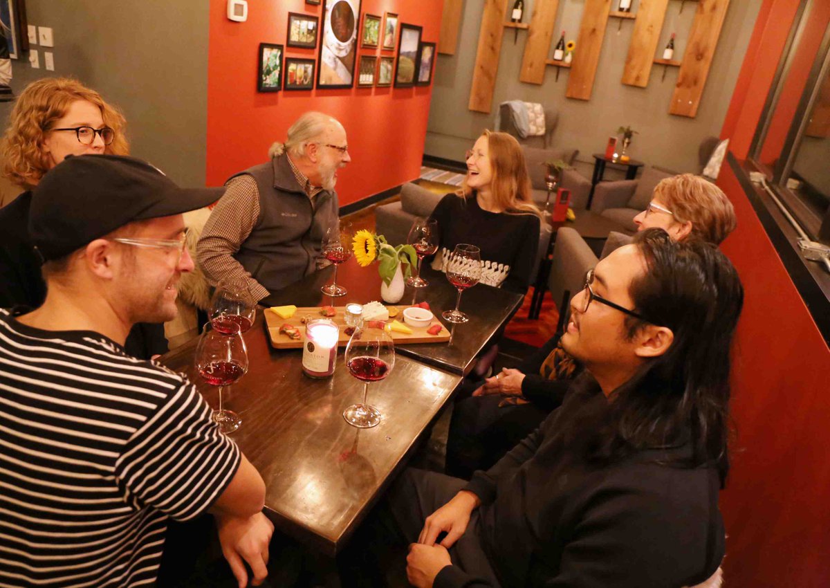 Fullerton Wines (@fullertonwines) on Twitter photo The <a href="/oregonwinepress/">Oregon Wine Press</a> recently highlighted The Fullerton Tasting Room on Pettygrove. "Fullerton is bound to become a neighborhood hotspot." Read the full article, and then visit soon to experience the buzz yourself. oregonwinepress.com/fullerton-on-p… The <a href="/oregonwinepress/">Oregon Wine Press</a> recently highlighted The Fullerton Tasting Room on Pettygrove. "Fullerton is bound to become a neighborhood hotspot." Read the full article, and then visit soon to experience the buzz yourself. oregonwinepress.com/fullerton-on-p…