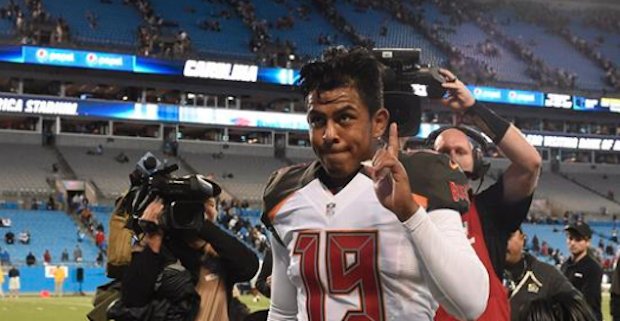 Report: Cleveland Browns work out kicker Roberto Aguayo:  247nfl.co/2By2kXk https://t.co/DztyoMBLq3